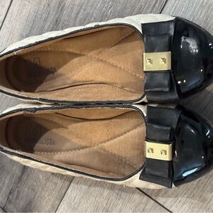 Black‎ and Cream Patent Leather Flats with Bow Detail